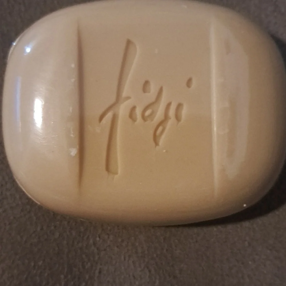 Guy Laroche Fidji  Soap